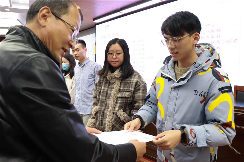 院校学术资源的志愿利用_学术资源来源于免费的机构和个人网站