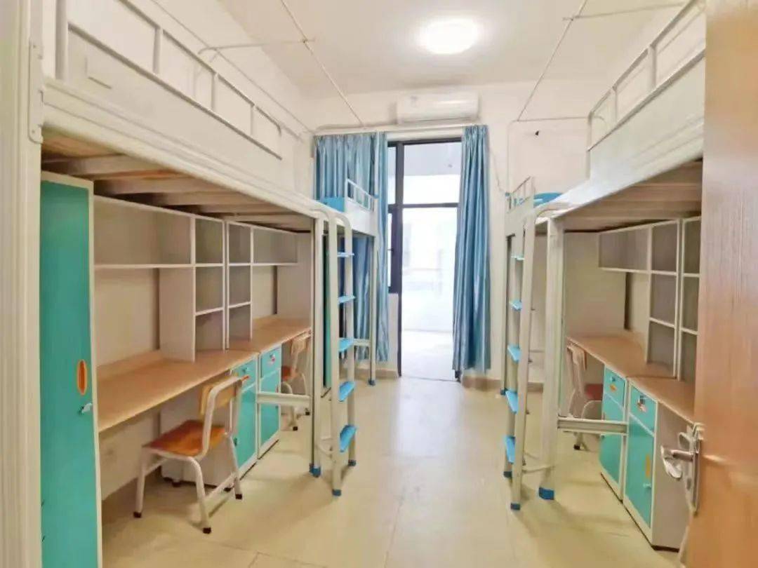 大学宿舍条件盘点	，择校除了分数也要看生活_大学宿舍条件大比拼